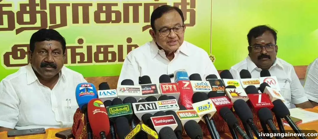 தமிழக அரசின் முடிவை காங்கிரஸ் ஆதரிக்கும் * காரைக்குடியில் ப.சிதம்பரம் எம்.பி., பேட்டி